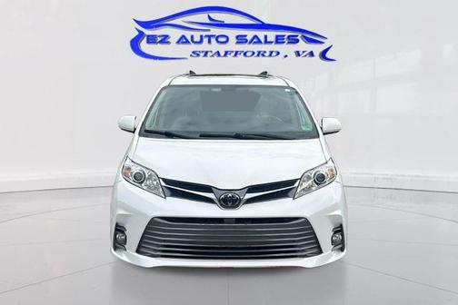 2020 Toyota Sienna XLE