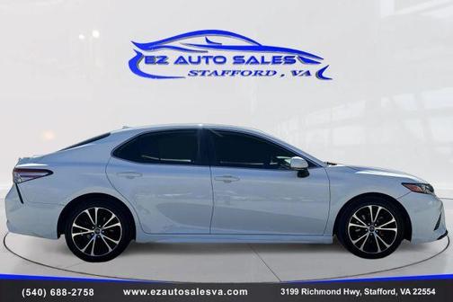 2020 Toyota Camry SE