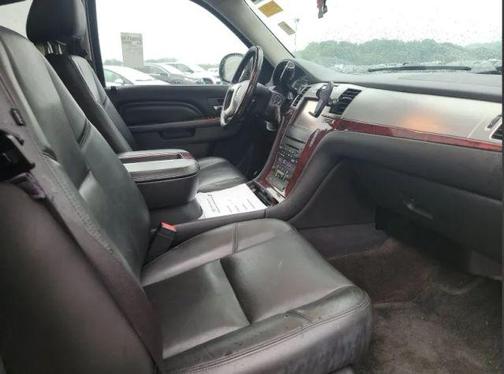 2014 Cadillac Escalade Luxury