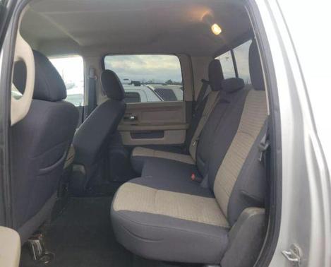 2011 Dodge Ram 1500 SLT 5 1/2 FT