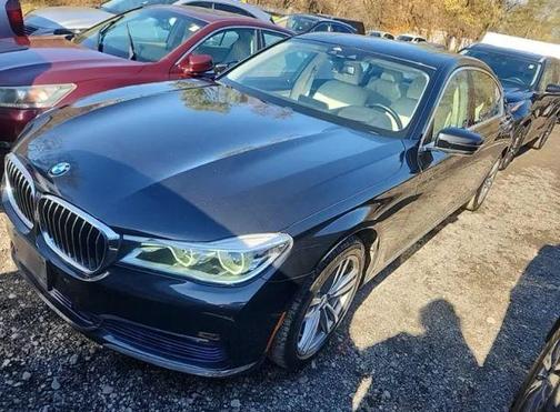 2016 BMW 750 i xDrive
