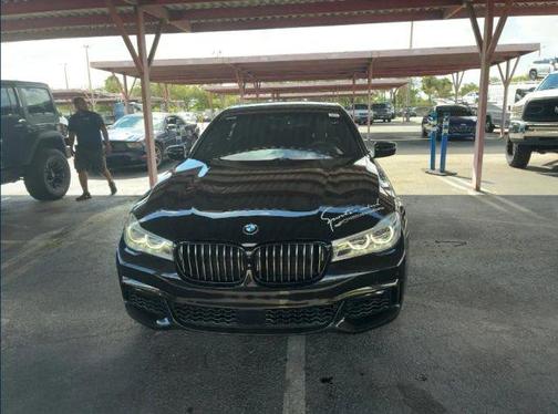 2016 BMW 750 i