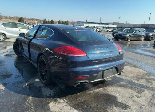 2014 Porsche Panamera 4S