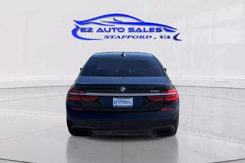2016 BMW 750 i