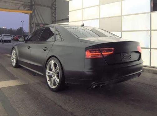 2013 Audi S8 4.0T quattro