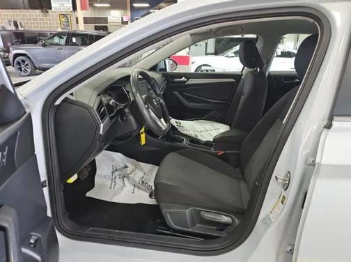 White Silver Metallic 2019 Volkswagen Jetta 1.4T S