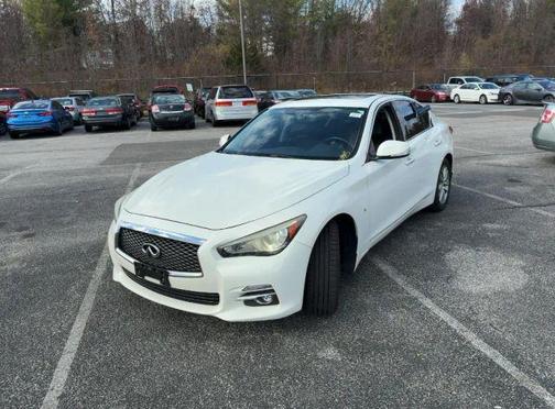 2015 INFINITI Q50 Premium