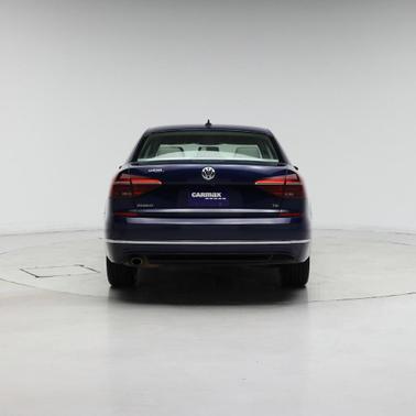 2018 Volkswagen Passat 2.0T R-Line