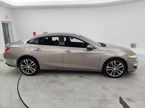 2022 Chevrolet Malibu FWD Premier
