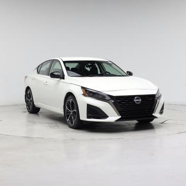 Pearl White Tricoat 2025 Nissan Altima SR FWD