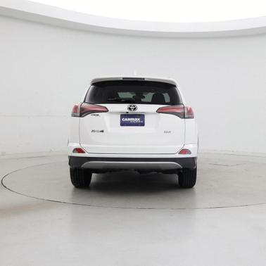 Super White 2018 Toyota RAV4 XLE