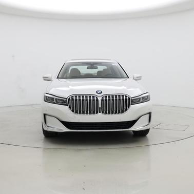 Mineral White Metallic 2020 BMW 750 i xDrive