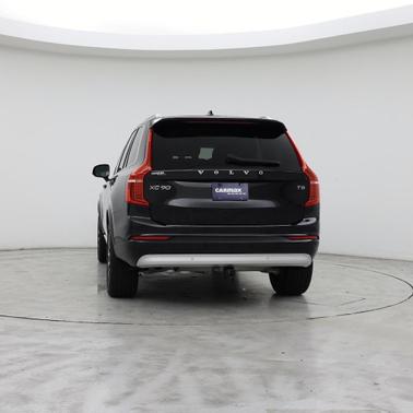 2022 Volvo XC90 T5 Momentum