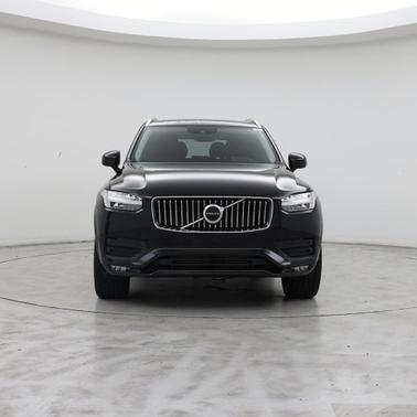 2022 Volvo XC90 T5 Momentum