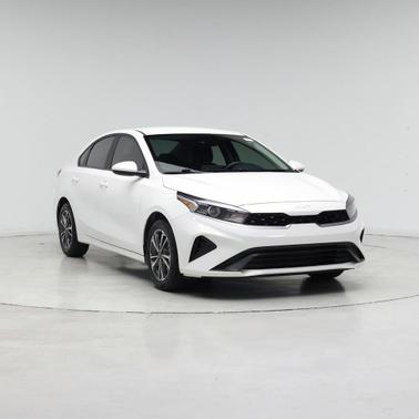 Snow White Pearl 2024 Kia Forte LXS