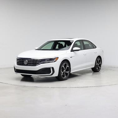 Pure White 2022 Volkswagen Passat 2.0T R-Line