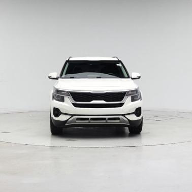 Snow White Pearl 2022 Kia Seltos S