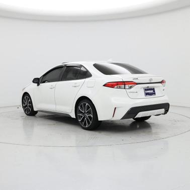 White 2022 Toyota Corolla SE