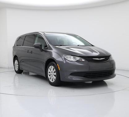 2020 Chrysler Voyager L