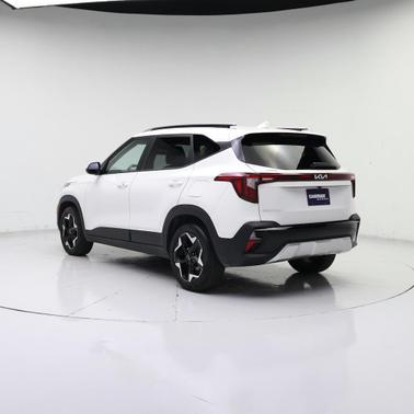 Snow White Pearl 2025 Kia Seltos S