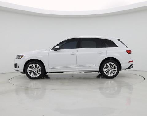 2023 Audi Q7 45 Premium Plus