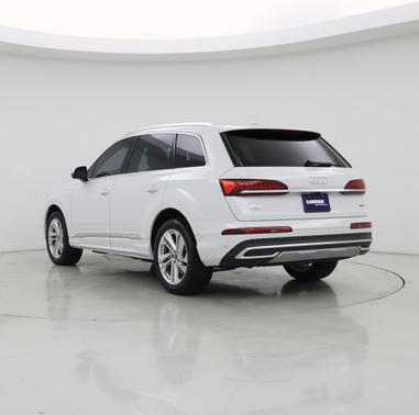 2023 Audi Q7 45 Premium Plus