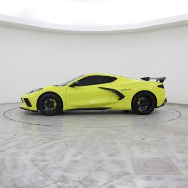 Accelerate Yellow Metallic 2022 Chevrolet Corvette Stingray w/3LT