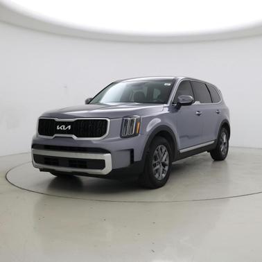 Everlasting Silver 2024 Kia Telluride LX