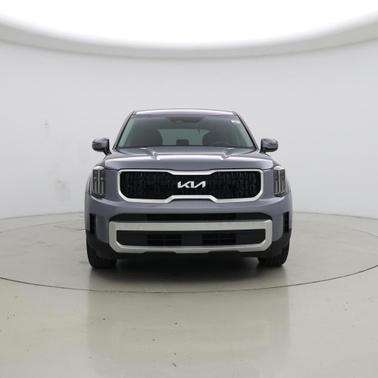 Everlasting Silver 2024 Kia Telluride LX
