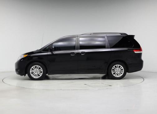 2014 Toyota Sienna XLE