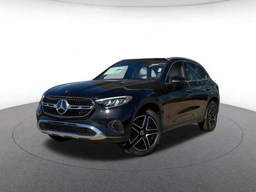 Obsidian Black Metallic 2026 Mercedes-Benz GLC 300 4MATIC