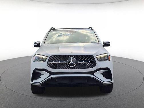 Moonlight White 2026 Mercedes-Benz GLE 450 4MATIC