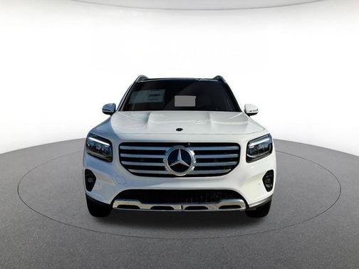 Polar White 2026 Mercedes-Benz GLB 250 4MATIC