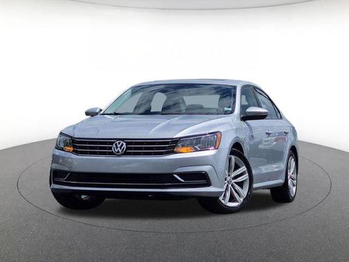 Reflex Silver Metallic 2019 Volkswagen Passat 2.0T Wolfsburg Edition