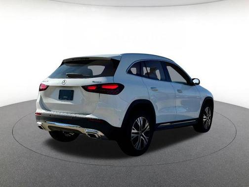 Polar White 2026 Mercedes-Benz GLA 250 4MATIC