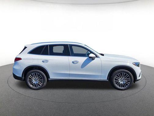 Polar White 2026 Mercedes-Benz GLC 300 4MATIC