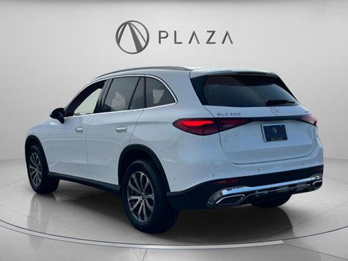 2025 Mercedes-Benz GLC 300 4MATIC