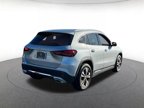 Cirrus Silver Metallic 2026 Mercedes-Benz GLA 250 4MATIC