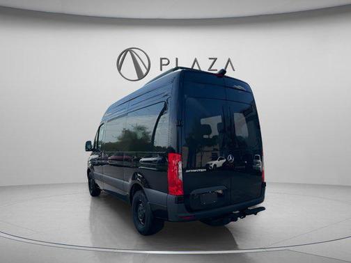 2025 Mercedes-Benz Sprinter 2500 Standard Roof