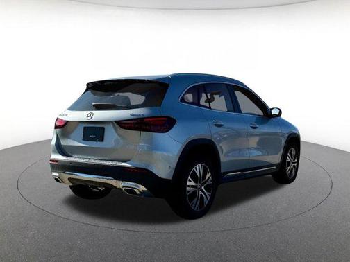 Cirrus Silver Metallic 2026 Mercedes-Benz GLA 250 4MATIC