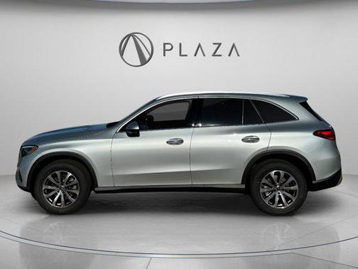 Cirrus Silver Metallic 2026 Mercedes-Benz GLC 300 4MATIC