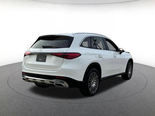 White 2025 Mercedes-Benz GLC 300 4MATIC