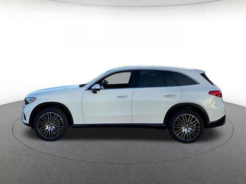 Polar White 2026 Mercedes-Benz GLC 300 4MATIC