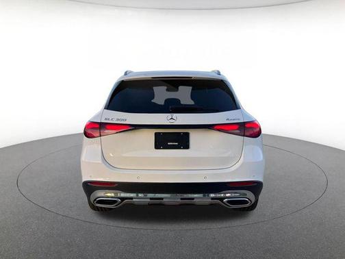 Polar White 2026 Mercedes-Benz GLC 300 4MATIC