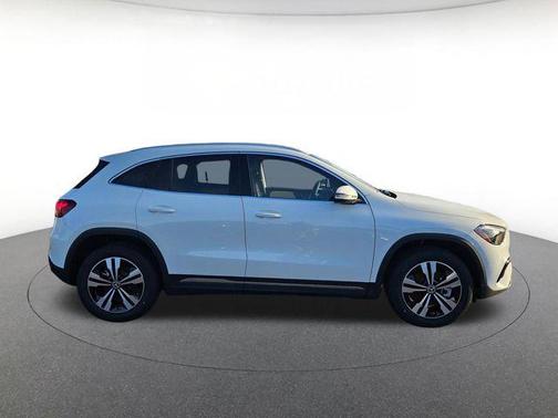 Polar White 2026 Mercedes-Benz GLA 250 4MATIC
