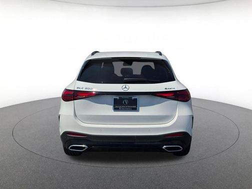 Polar White 2026 Mercedes-Benz GLC 300 4MATIC
