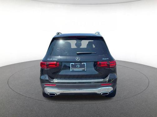 Black 2026 Mercedes-Benz GLB 250 4MATIC