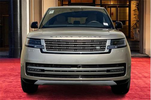 2025 Land Rover Range Rover P400 SE 7 Seat