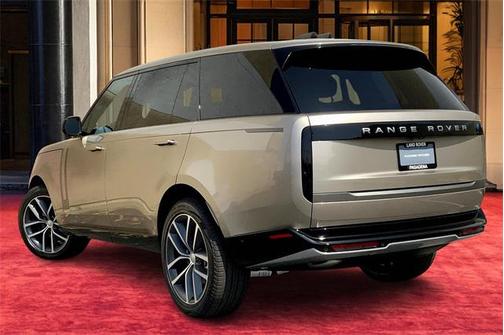 2025 Land Rover Range Rover P400 SE 7 Seat