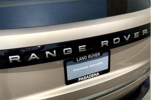 2025 Land Rover Range Rover P400 SE 7 Seat
